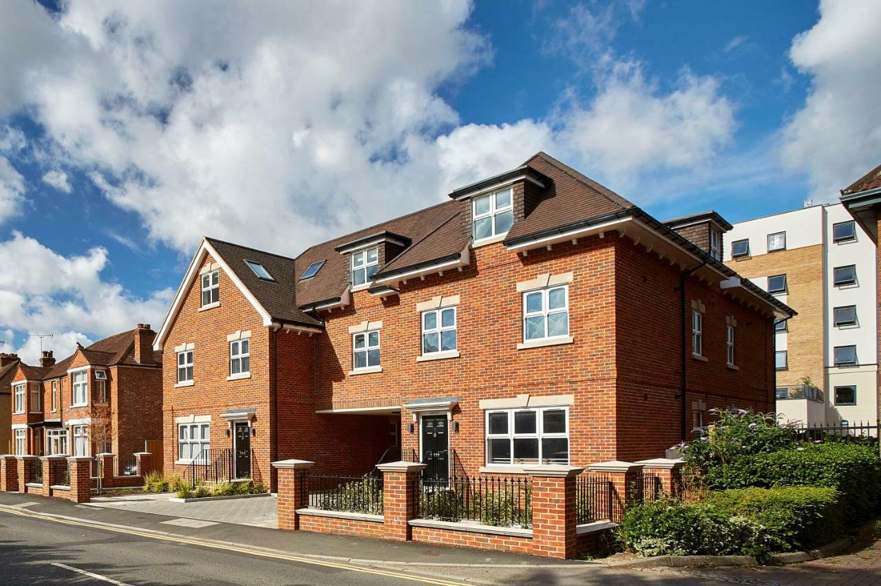 Imperial Court By Viridian Apartments Maidenhead Esterno foto